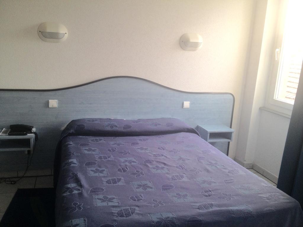 Hotel Le Strasbourg Mülhausen Zimmer foto